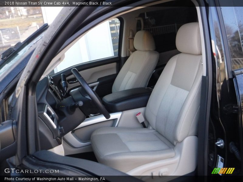 Magnetic Black / Black 2018 Nissan Titan SV Crew Cab 4x4