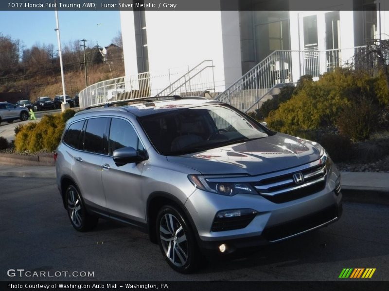 Lunar Silver Metallic / Gray 2017 Honda Pilot Touring AWD