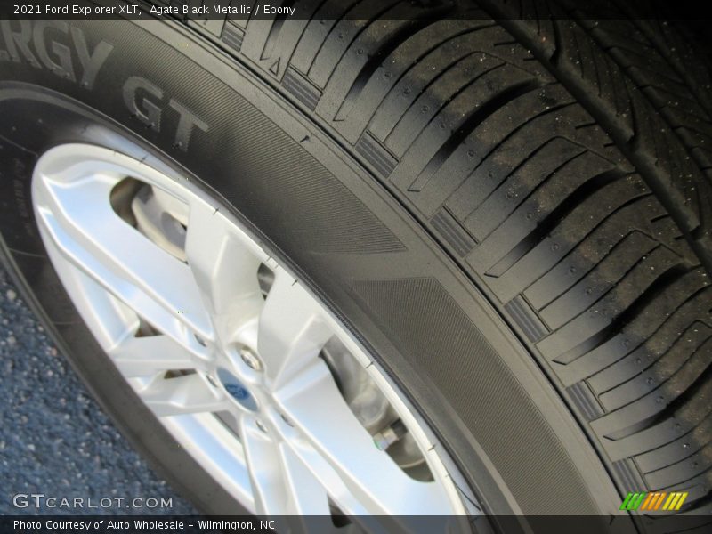 Agate Black Metallic / Ebony 2021 Ford Explorer XLT