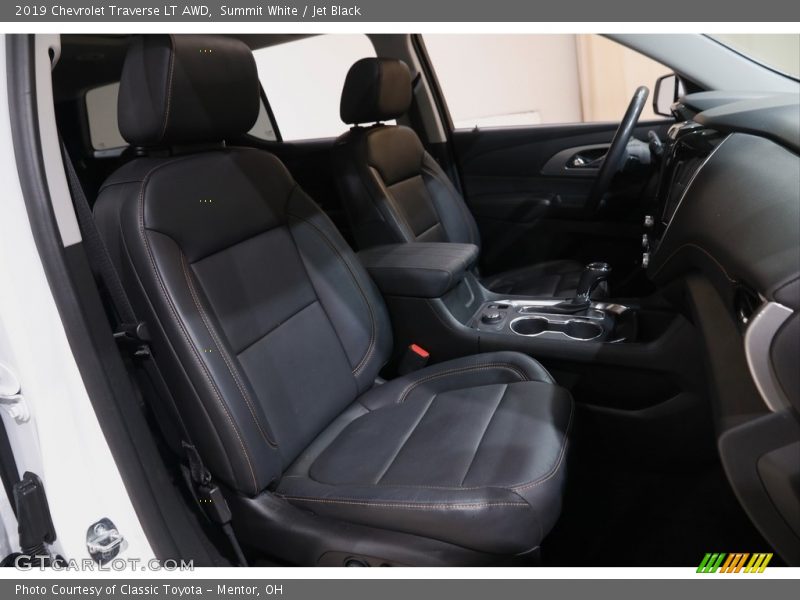 Summit White / Jet Black 2019 Chevrolet Traverse LT AWD