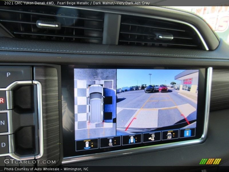 Pearl Beige Metallic / Dark Walnut/­Very Dark Ash Gray 2021 GMC Yukon Denali 4WD