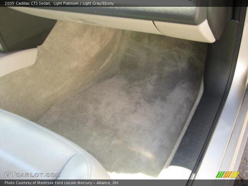 Light Platinum / Light Gray/Ebony 2005 Cadillac CTS Sedan