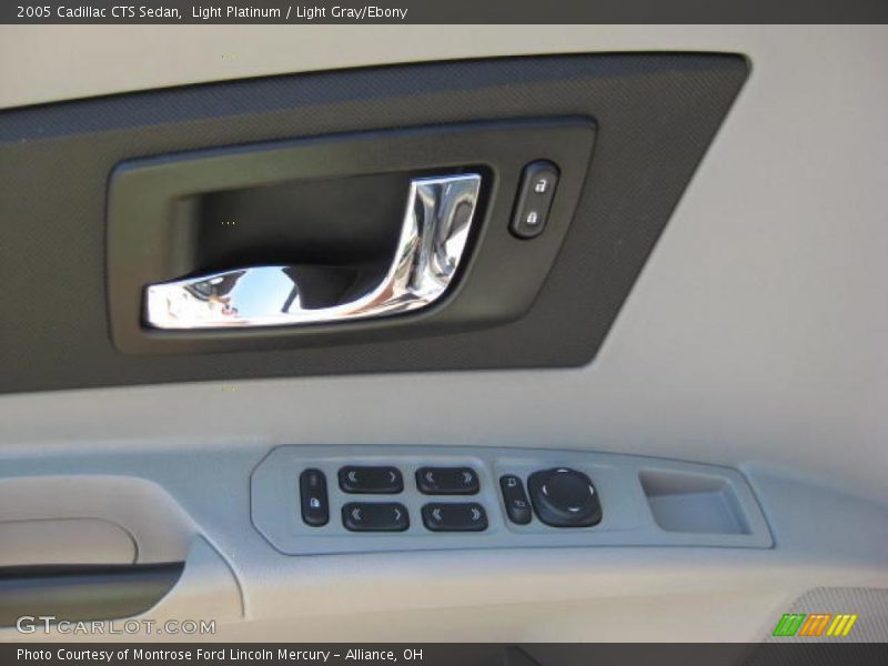 Light Platinum / Light Gray/Ebony 2005 Cadillac CTS Sedan