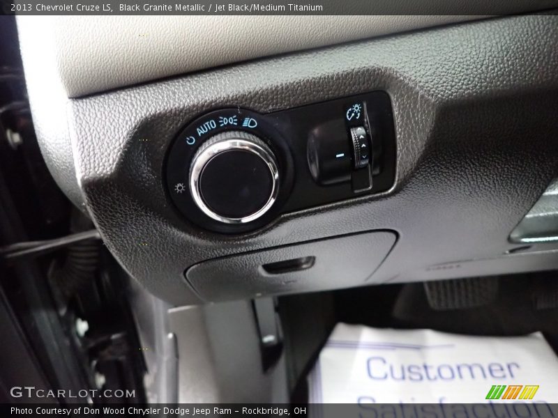 Black Granite Metallic / Jet Black/Medium Titanium 2013 Chevrolet Cruze LS