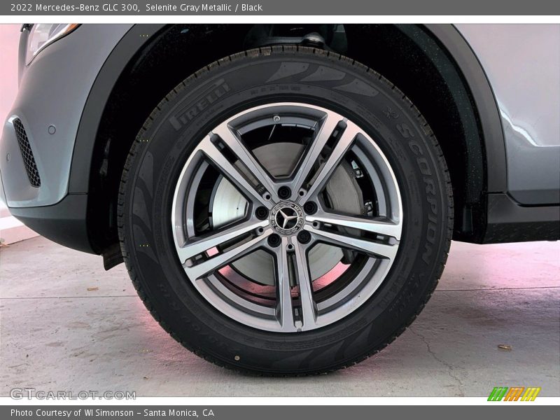 Selenite Gray Metallic / Black 2022 Mercedes-Benz GLC 300