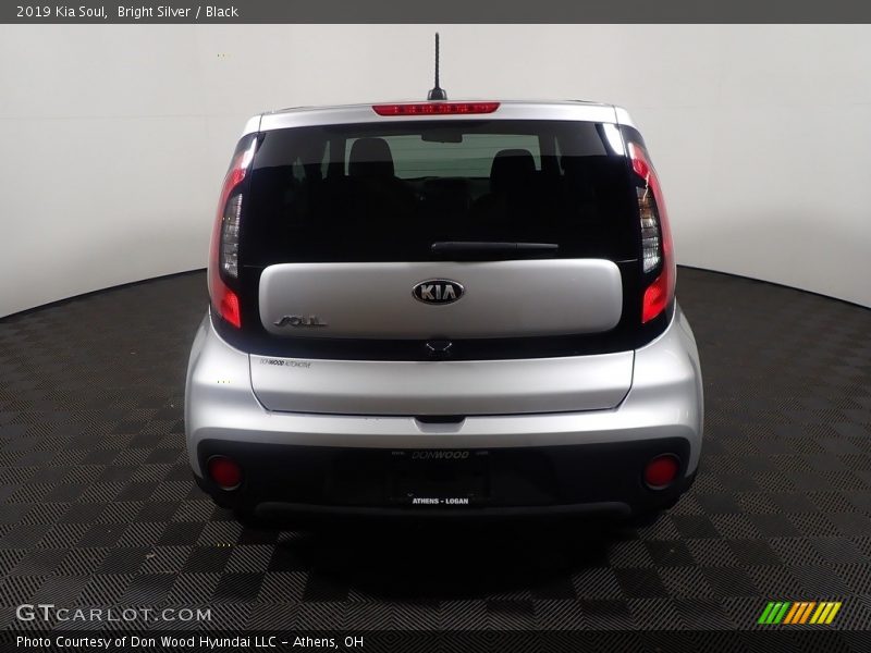 Bright Silver / Black 2019 Kia Soul