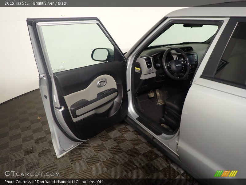 Bright Silver / Black 2019 Kia Soul