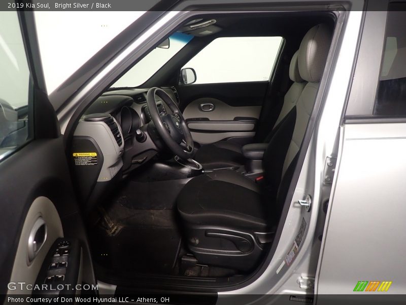 Bright Silver / Black 2019 Kia Soul