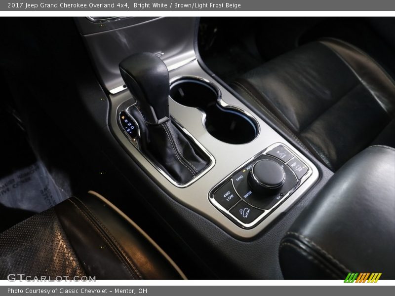 Bright White / Brown/Light Frost Beige 2017 Jeep Grand Cherokee Overland 4x4