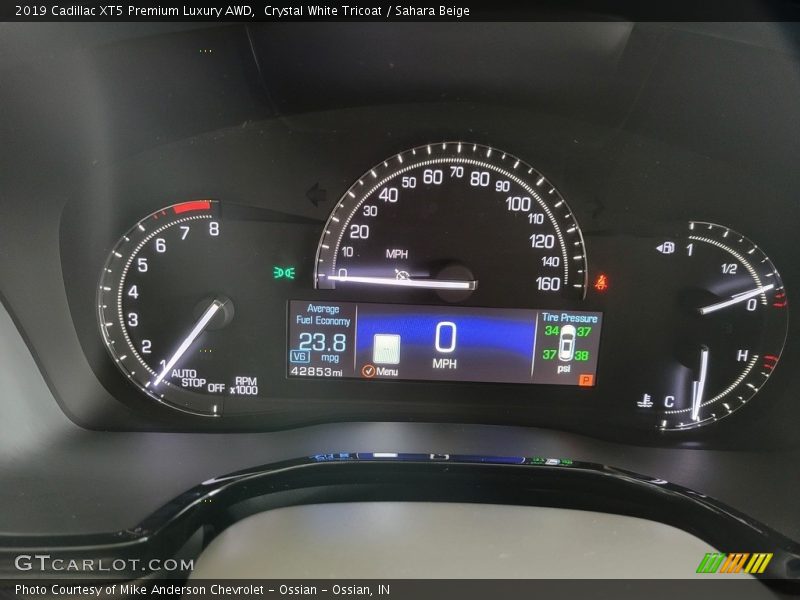 Crystal White Tricoat / Sahara Beige 2019 Cadillac XT5 Premium Luxury AWD
