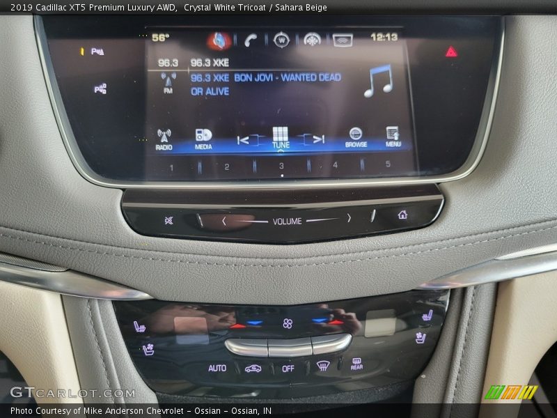 Crystal White Tricoat / Sahara Beige 2019 Cadillac XT5 Premium Luxury AWD