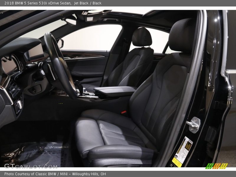 Jet Black / Black 2018 BMW 5 Series 530i xDrive Sedan