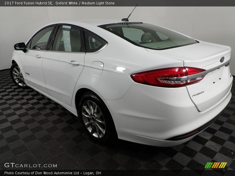 Oxford White / Medium Light Stone 2017 Ford Fusion Hybrid SE