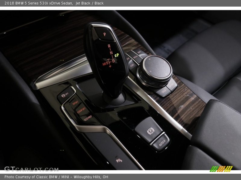 Jet Black / Black 2018 BMW 5 Series 530i xDrive Sedan