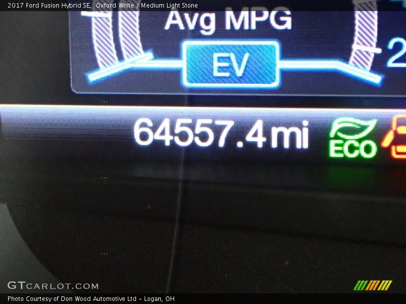 Oxford White / Medium Light Stone 2017 Ford Fusion Hybrid SE