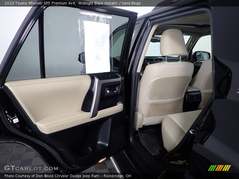 Midnight Black metallic / Sand Beige 2019 Toyota 4Runner SR5 Premium 4x4