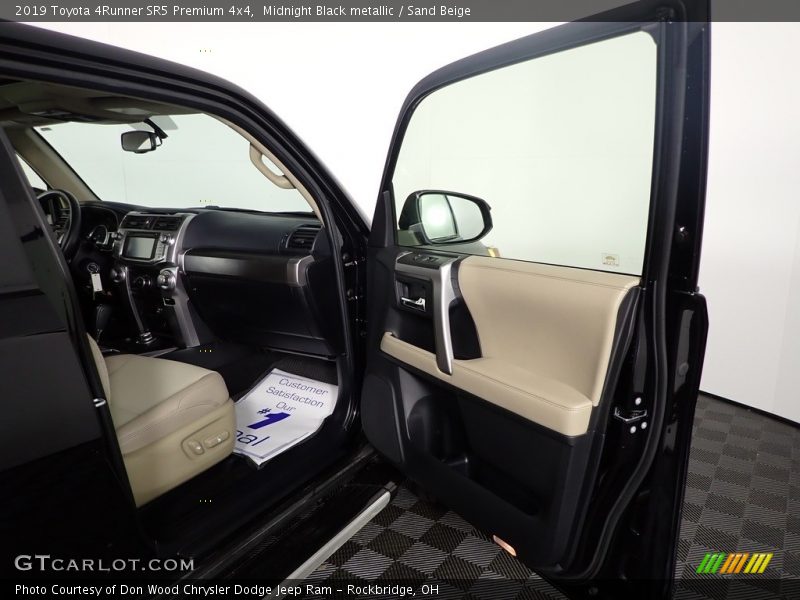 Midnight Black metallic / Sand Beige 2019 Toyota 4Runner SR5 Premium 4x4