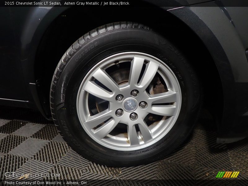 Ashen Gray Metallic / Jet Black/Brick 2015 Chevrolet Sonic LT Sedan