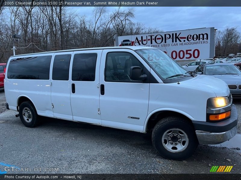 Summit White / Medium Dark Pewter 2005 Chevrolet Express 3500 15 Passenger Van