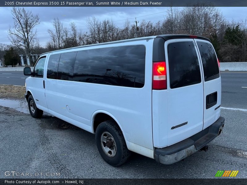 Summit White / Medium Dark Pewter 2005 Chevrolet Express 3500 15 Passenger Van