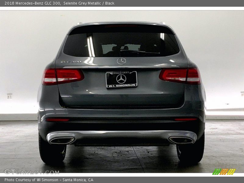 Selenite Grey Metallic / Black 2018 Mercedes-Benz GLC 300