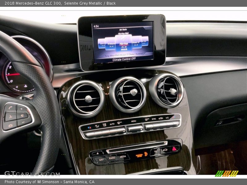 Selenite Grey Metallic / Black 2018 Mercedes-Benz GLC 300