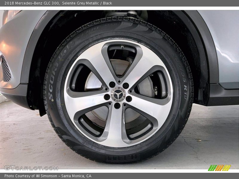 Selenite Grey Metallic / Black 2018 Mercedes-Benz GLC 300