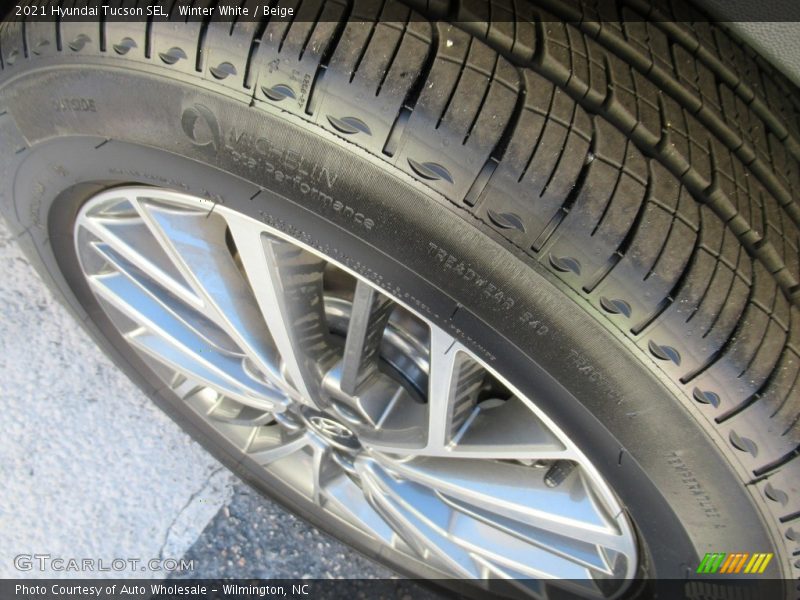 Winter White / Beige 2021 Hyundai Tucson SEL
