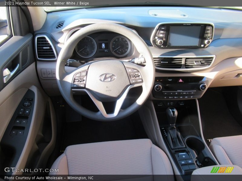 Winter White / Beige 2021 Hyundai Tucson SEL