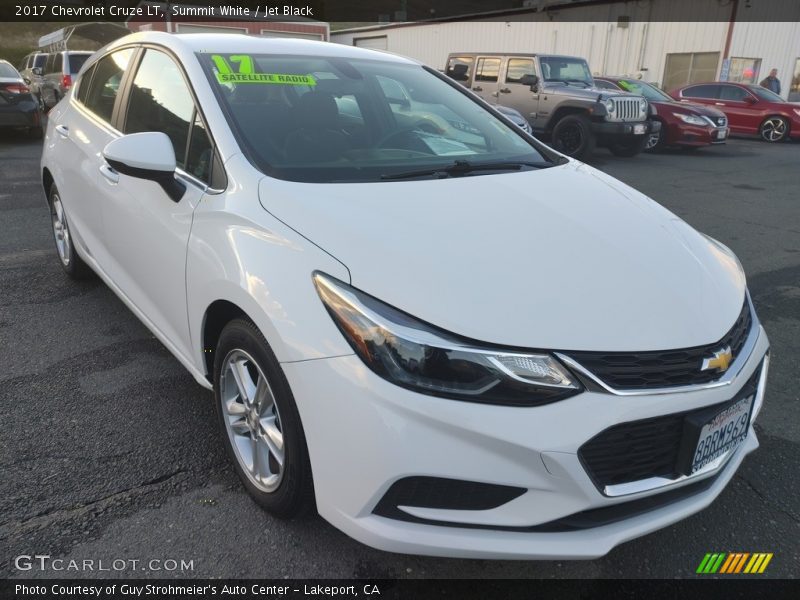 Summit White / Jet Black 2017 Chevrolet Cruze LT