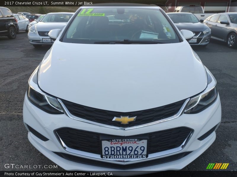Summit White / Jet Black 2017 Chevrolet Cruze LT