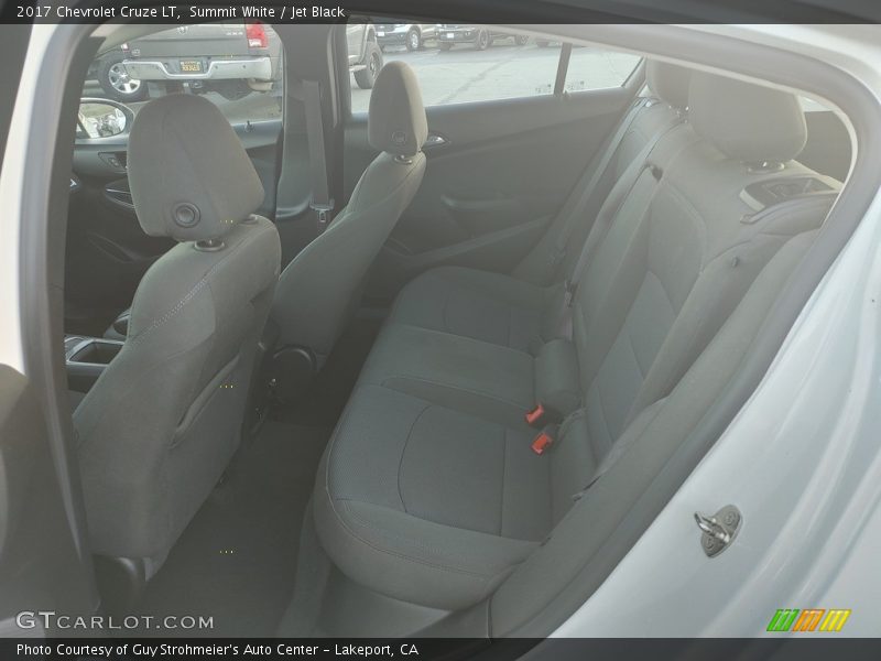 Summit White / Jet Black 2017 Chevrolet Cruze LT