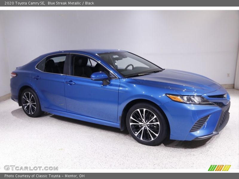 Blue Streak Metallic / Black 2020 Toyota Camry SE