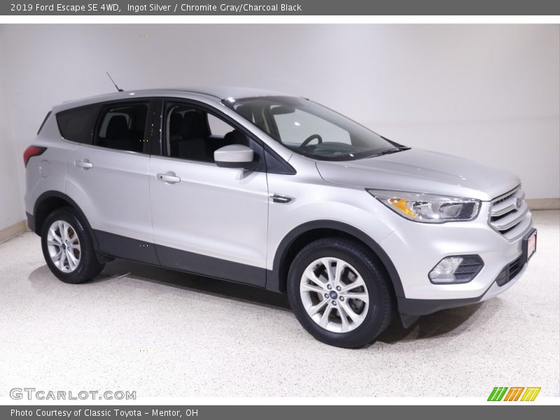 Ingot Silver / Chromite Gray/Charcoal Black 2019 Ford Escape SE 4WD