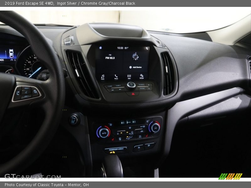 Ingot Silver / Chromite Gray/Charcoal Black 2019 Ford Escape SE 4WD