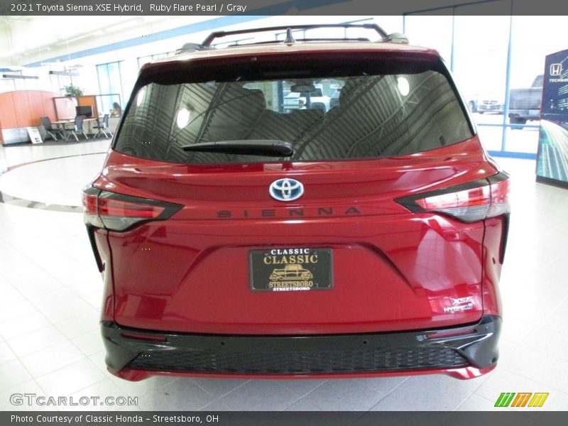 Ruby Flare Pearl / Gray 2021 Toyota Sienna XSE Hybrid