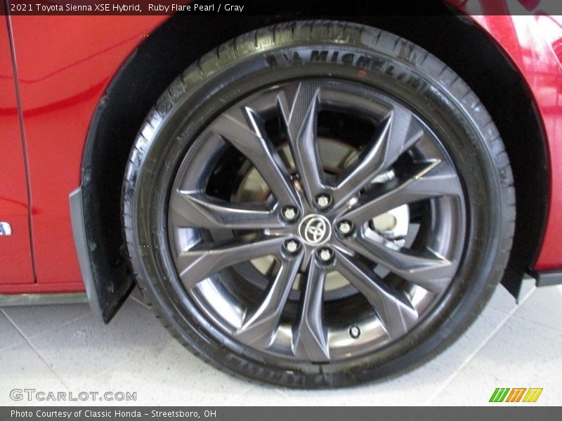 Ruby Flare Pearl / Gray 2021 Toyota Sienna XSE Hybrid