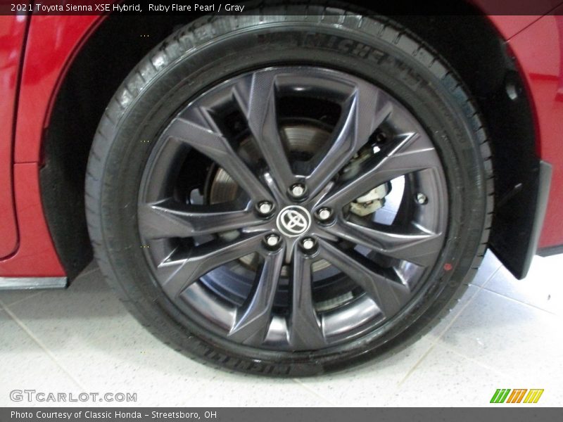Ruby Flare Pearl / Gray 2021 Toyota Sienna XSE Hybrid
