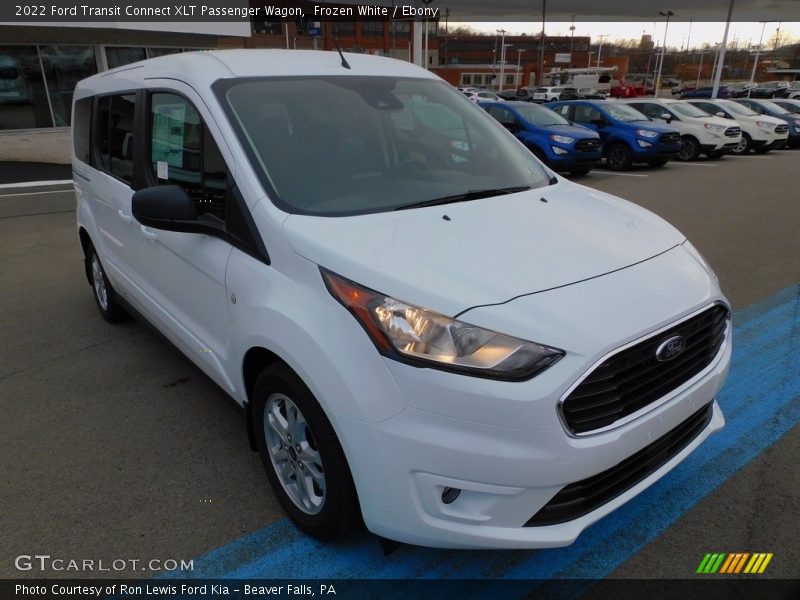 Front 3/4 View of 2022 Transit Connect XLT Passenger Wagon