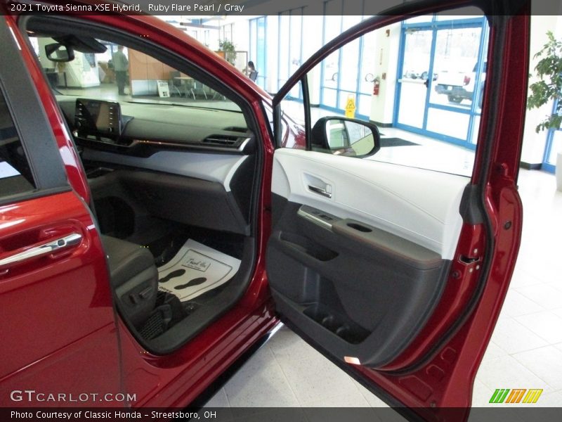 Ruby Flare Pearl / Gray 2021 Toyota Sienna XSE Hybrid