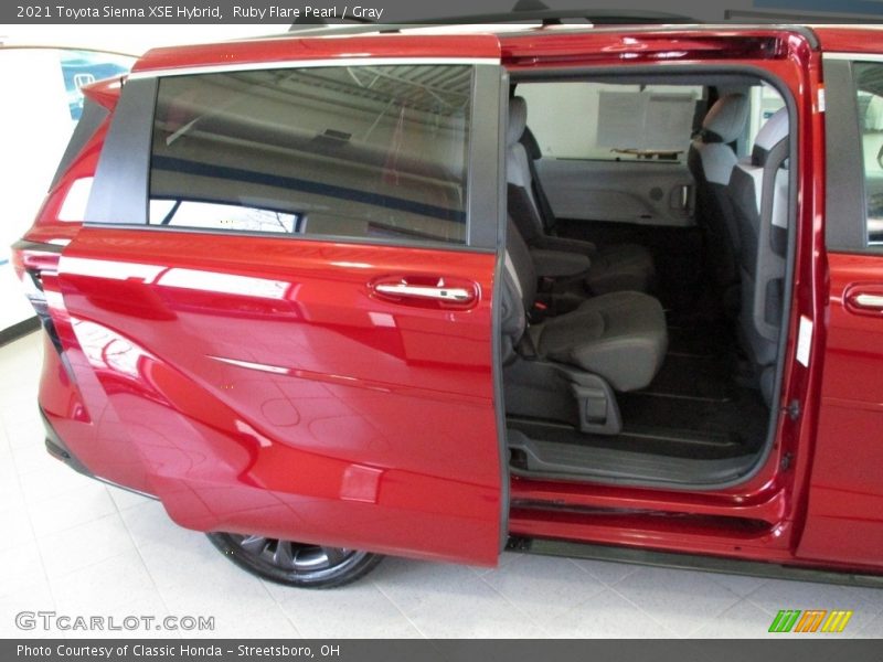 Ruby Flare Pearl / Gray 2021 Toyota Sienna XSE Hybrid
