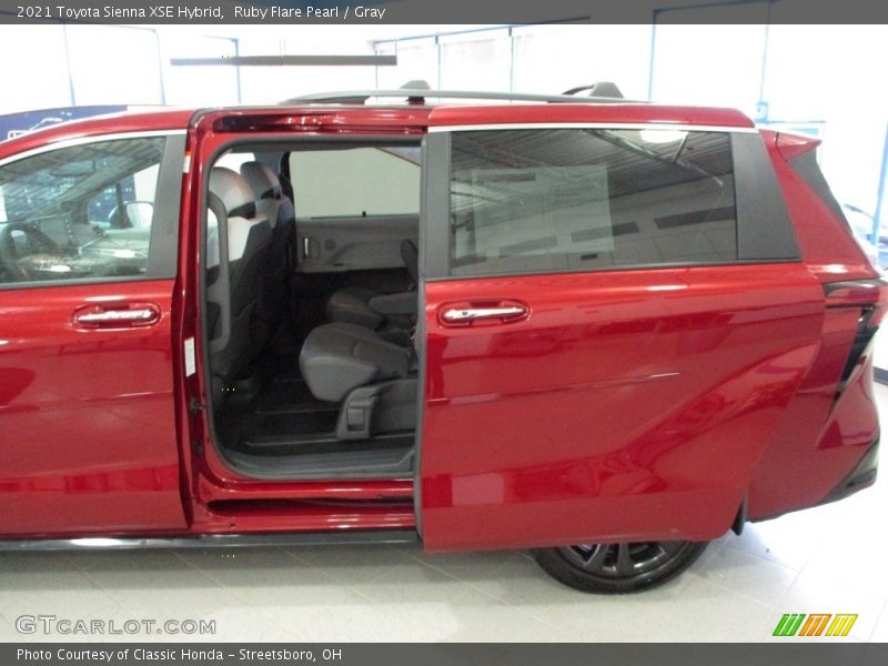 Ruby Flare Pearl / Gray 2021 Toyota Sienna XSE Hybrid