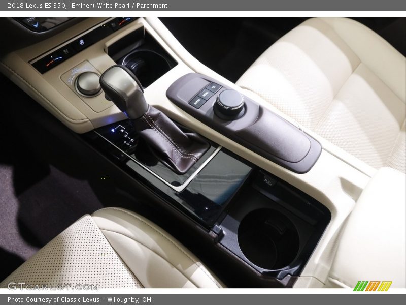 Eminent White Pearl / Parchment 2018 Lexus ES 350