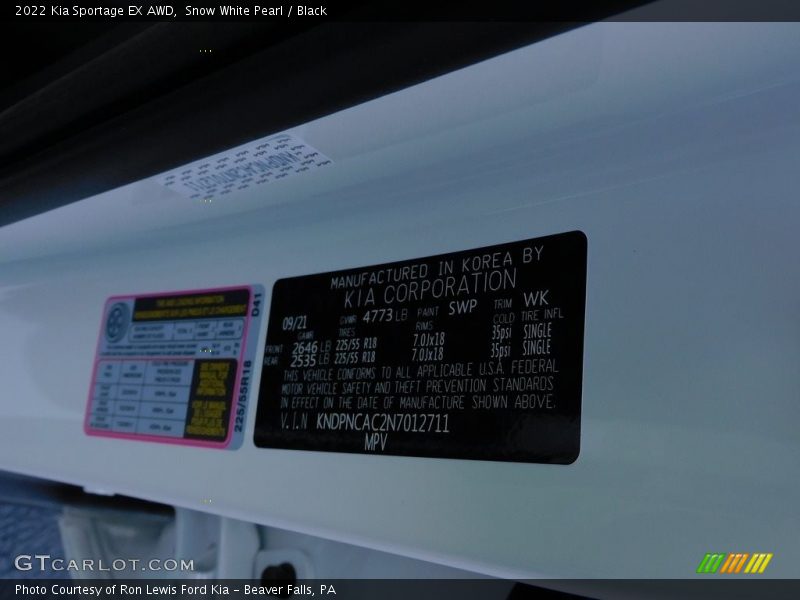 Snow White Pearl / Black 2022 Kia Sportage EX AWD