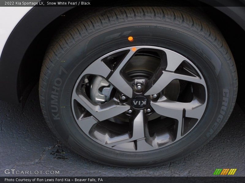 Snow White Pearl / Black 2022 Kia Sportage LX