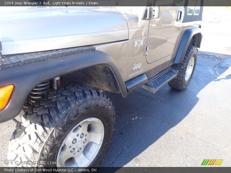 Light Khaki Metallic / Khaki 2004 Jeep Wrangler X 4x4