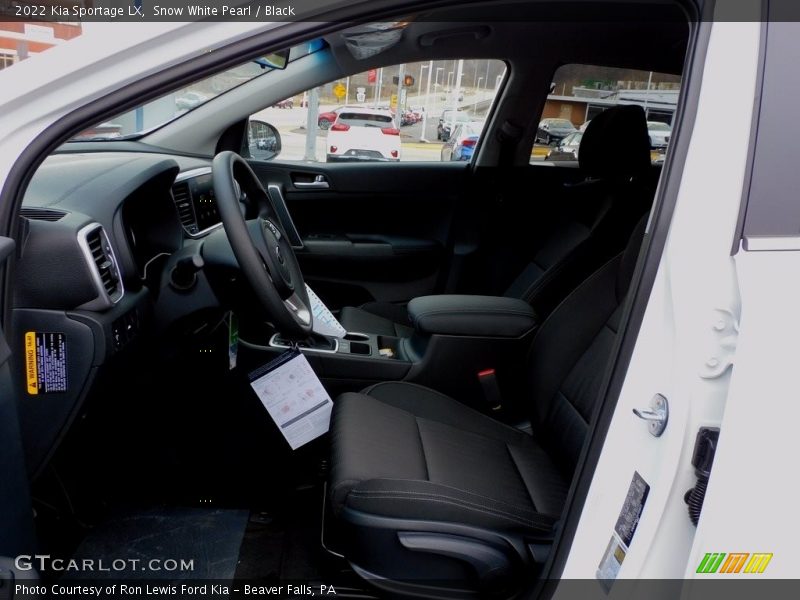 Snow White Pearl / Black 2022 Kia Sportage LX