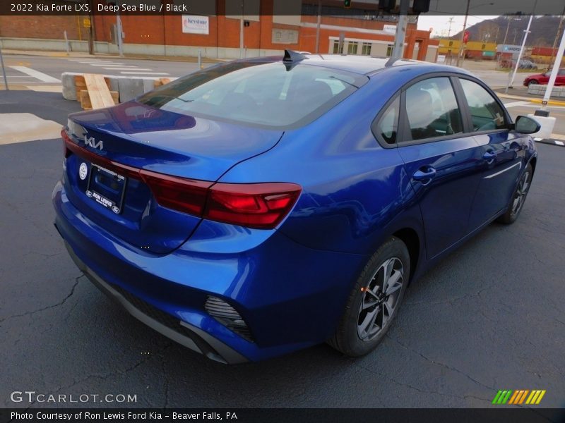 Deep Sea Blue / Black 2022 Kia Forte LXS