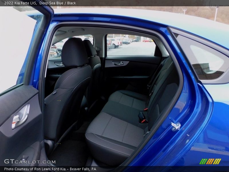 Deep Sea Blue / Black 2022 Kia Forte LXS