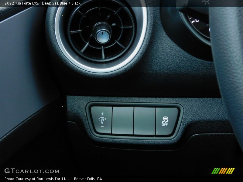 Deep Sea Blue / Black 2022 Kia Forte LXS